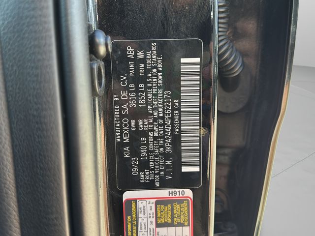 2023 Kia Rio S - Photo 34