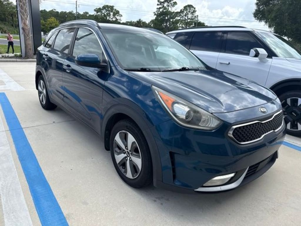 Used 2018 Kia Niro LX SUV