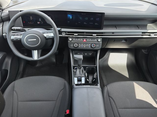 2025 Hyundai Tucson SE - Photo 14