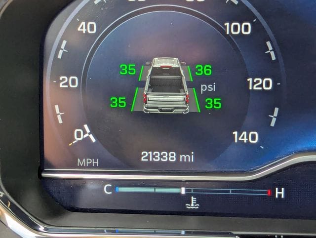 2024 Chevrolet Silverado 1500 LT - Photo 39