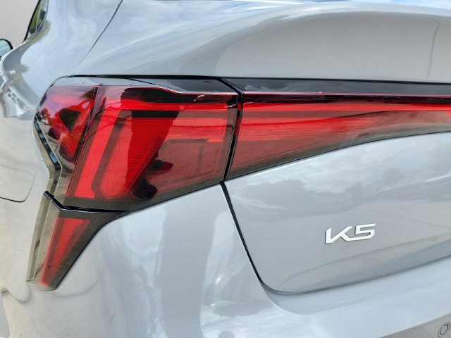 2025 Kia K5 GT-Line - Photo 33