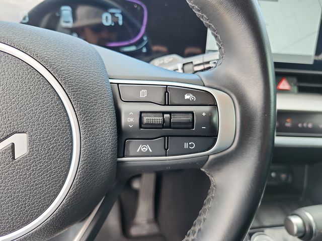2025 Kia Sportage EX - Photo 21