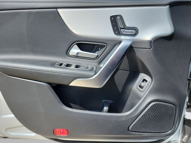 2025 Mercedes-Benz CLA CLA 250 - Photo 30