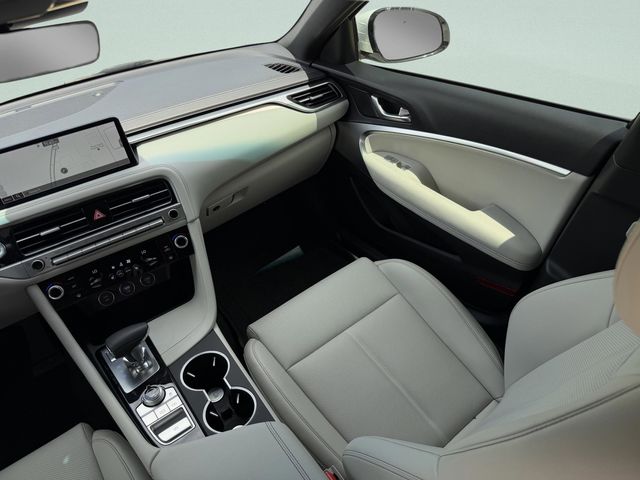 2025 GENESIS G70 Standard - Photo 19