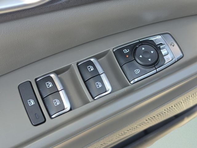 2025 Kia Carnival SX - Photo 27