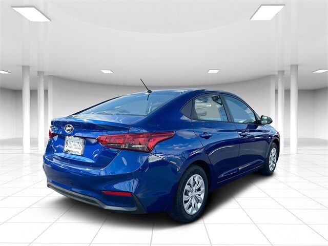 2022 Hyundai Accent SE photo 3