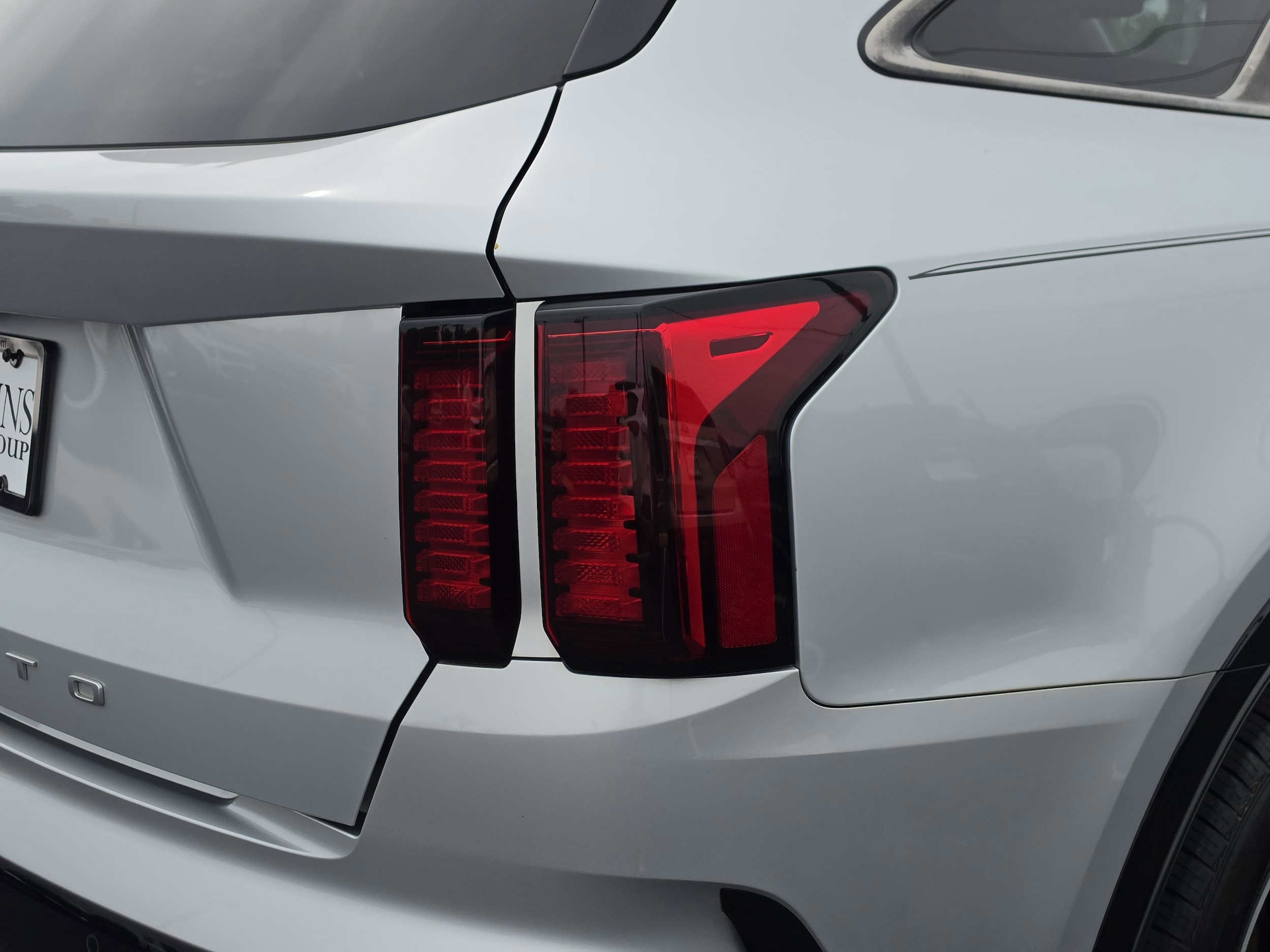 2022 Kia Sorento S - Photo 19