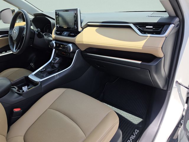 2019 Toyota RAV4 Limited - Photo 23