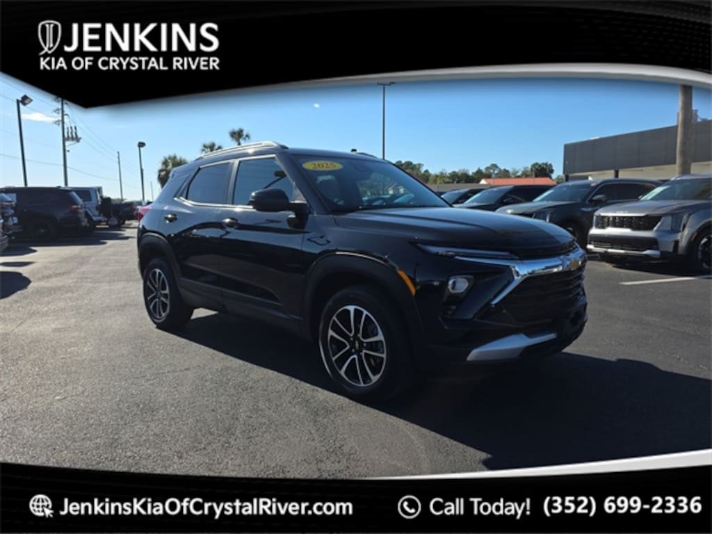 Used 2025 Chevrolet Trailblazer LT SUV