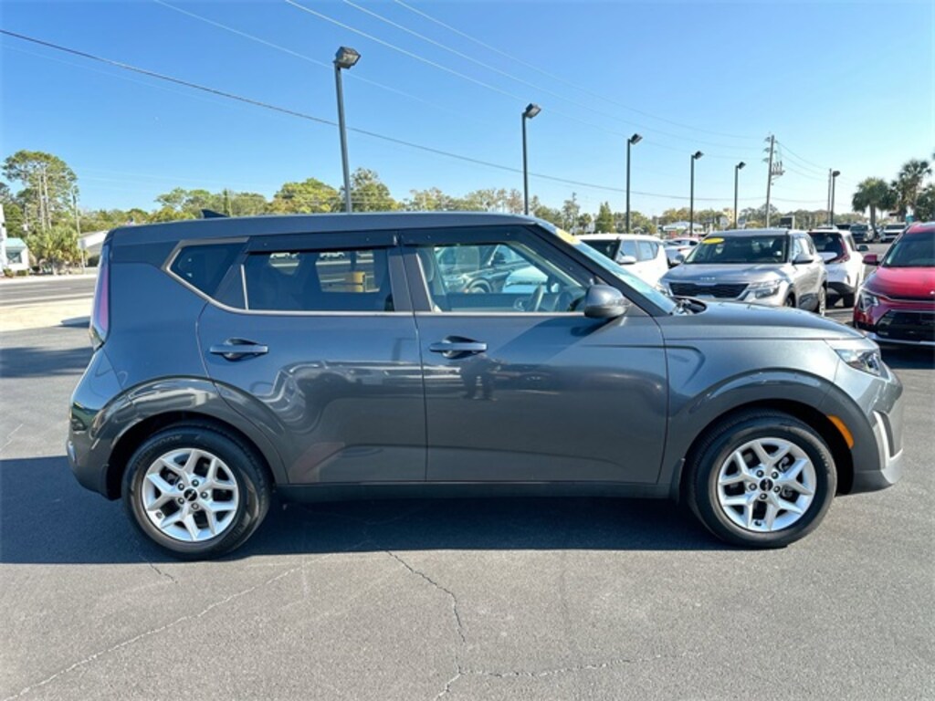 Certified 2023 Kia Soul LX Hatchback