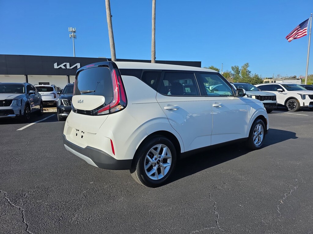 Certified 2023 Kia Soul LX Hatchback