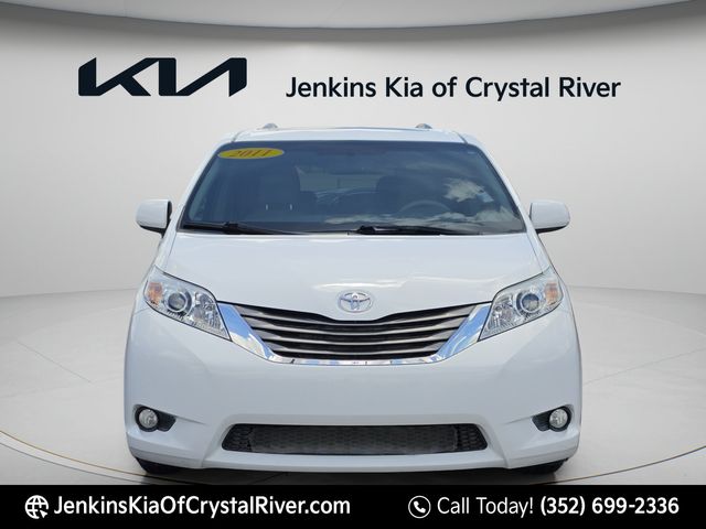 2011 Toyota Sienna XLE - Photo 17