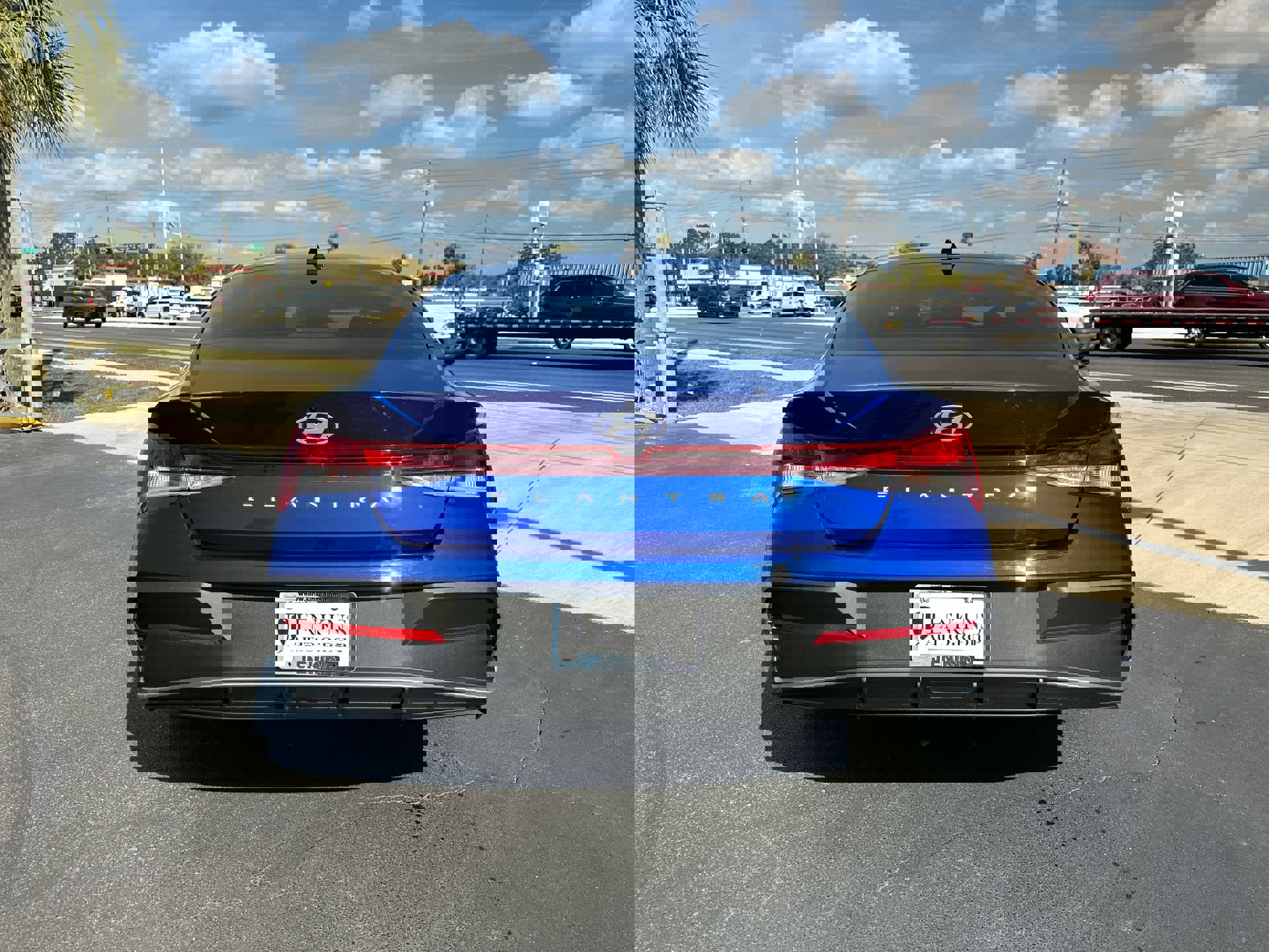 2024 Hyundai Elantra SEL photo 2