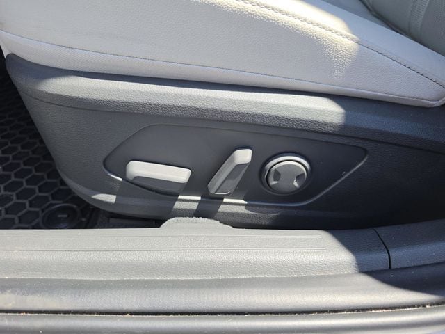 2025 Hyundai Sonata Hybrid Limited - Photo 27