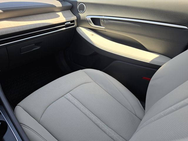 2025 Hyundai Sonata Hybrid Limited - Photo 23