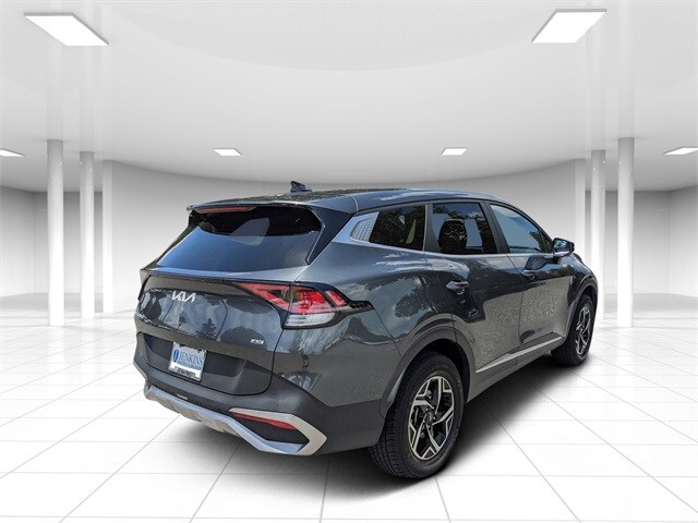 2023 Kia Sportage LX photo 3