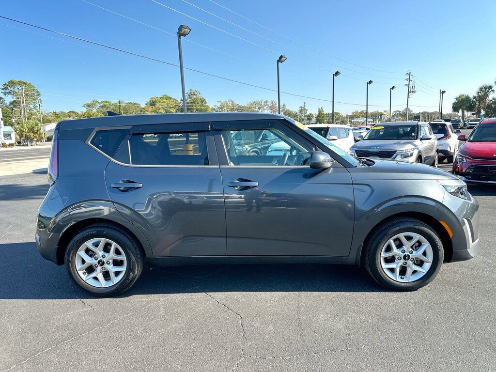 Certified 2023 Kia Soul LX Hatchback