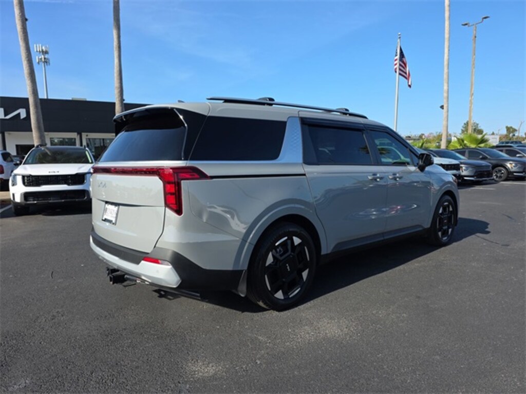 Used 2025 Kia Carnival EX Van Passenger Van