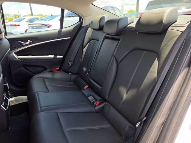2025 GENESIS G70 Standard - Photo 26