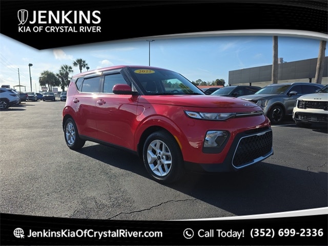 2022 Kia Soul LX's photo