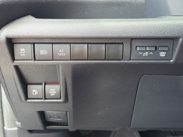 2025 Toyota Sienna Limited - Photo 38