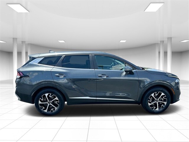 2023 Kia Sportage EX photo 2