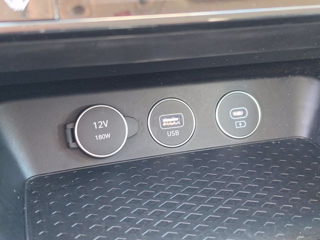 2025 GENESIS G70 Standard - Photo 33