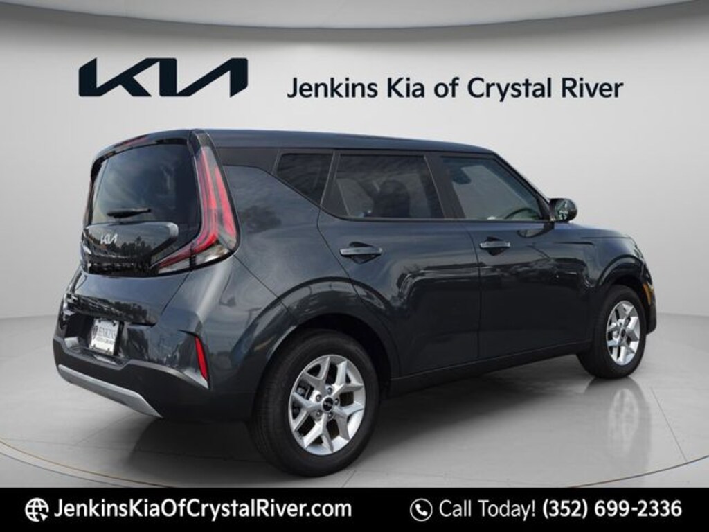 Used 2025 Kia Soul LX Hatchback
