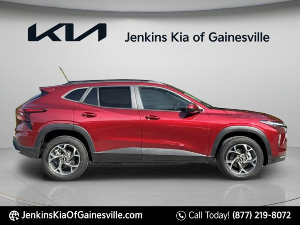 Used 2024 Chevrolet Trax LT SUV