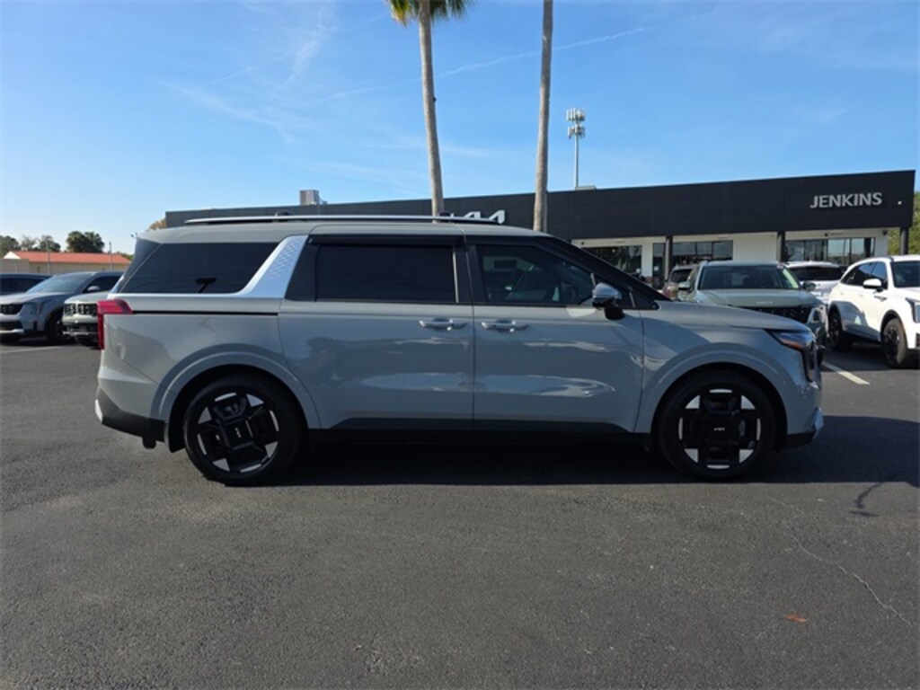 Used 2025 Kia Carnival EX Van Passenger Van