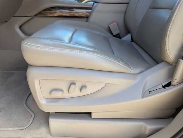 2019 GMC Yukon XL SLT - Photo 30
