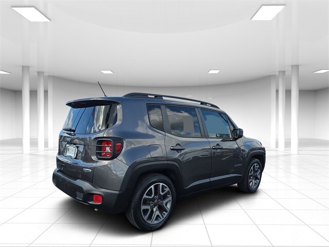 2017 Jeep Renegade Latitude North Edition photo 3