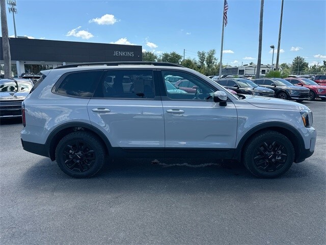 2024 Kia Telluride X-Pro photo 3