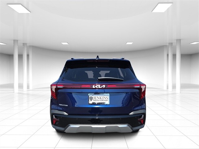 2025 Kia Seltos EX photo 4