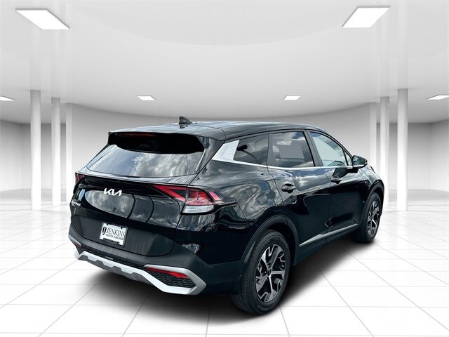 2023 Kia Sportage EX photo 3