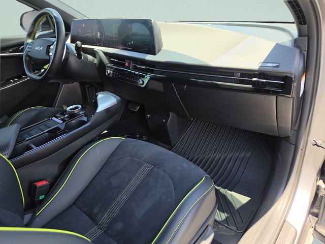 2023 Kia EV6 GT - Photo 23