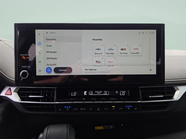 2025 Toyota Sienna Limited - Photo 33