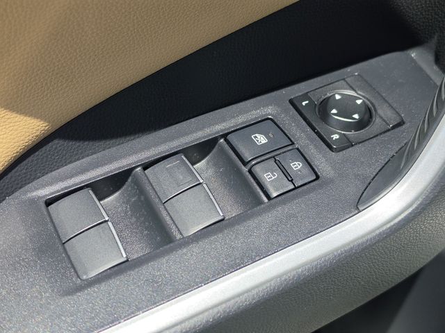 2019 Toyota RAV4 Limited - Photo 29