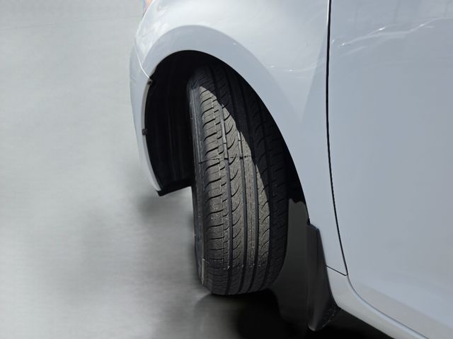 2011 Toyota Sienna XLE - Photo 47