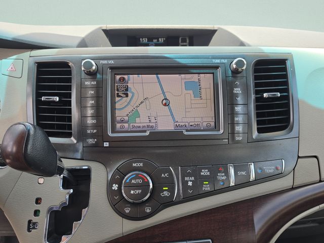 2011 Toyota Sienna XLE - Photo 34