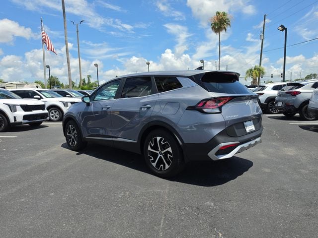 2024 Kia Sportage EX - Photo 11