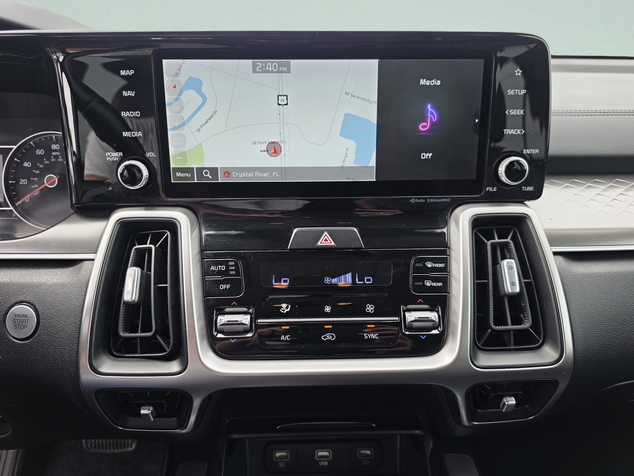 2022 Kia Sorento S - Photo 31