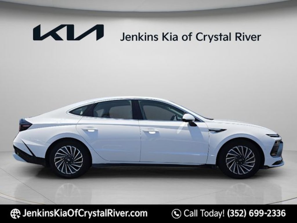 Used 2025 Hyundai Sonata Hybrid Limited Sedan