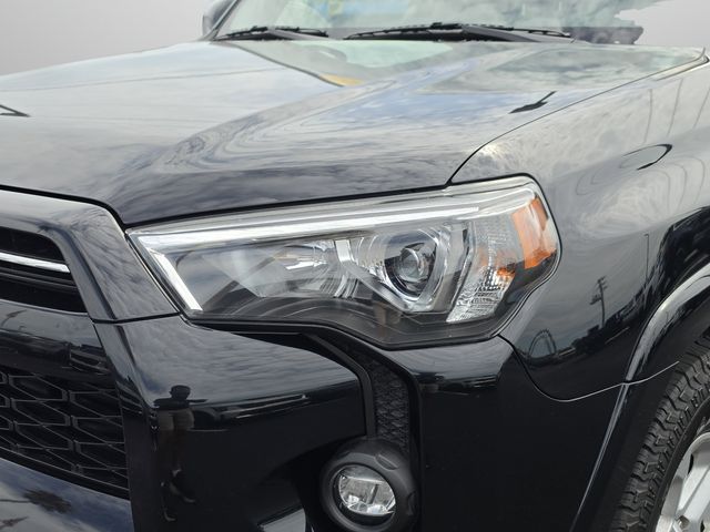 2022 Toyota 4Runner SR5 - Photo 16