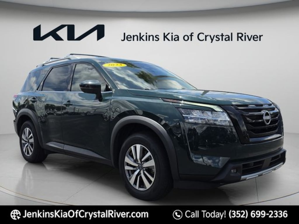 Used 2023 Nissan Pathfinder SL SUV