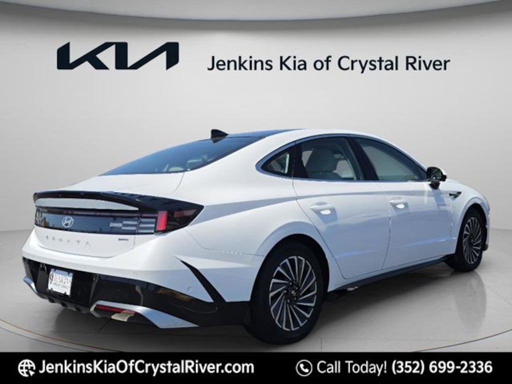 Used 2025 Hyundai Sonata Hybrid Limited Sedan