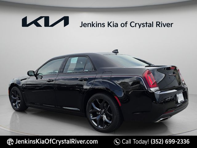 2023 Chrysler 300 S - Photo 10