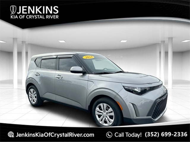 2023 Kia Soul LX's photo