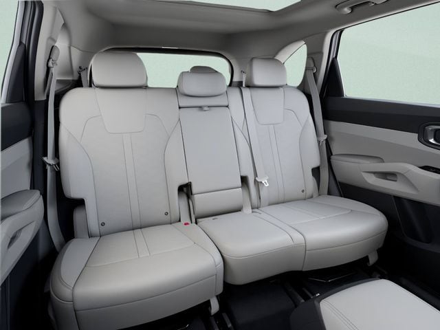 2025 Kia Sorento S - Photo 17