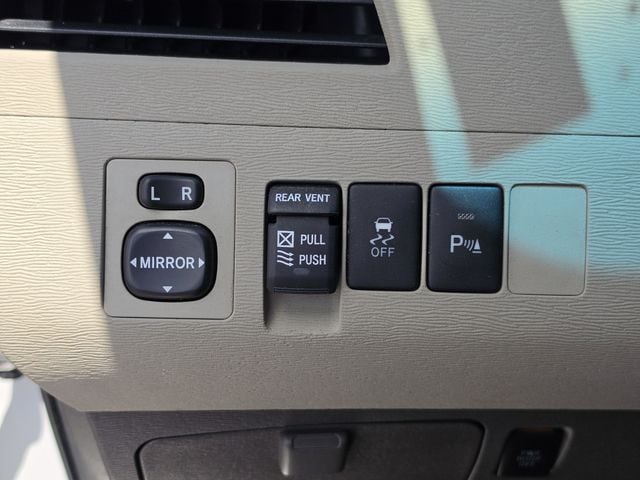 2011 Toyota Sienna XLE - Photo 39